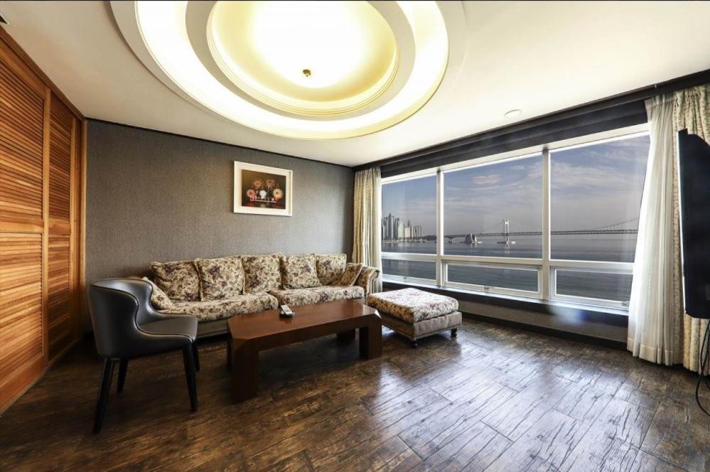 Bridge Hotel Busan Buitenkant foto