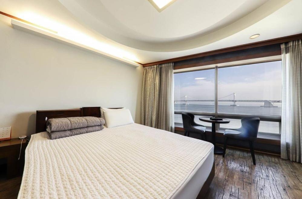 Bridge Hotel Busan Buitenkant foto