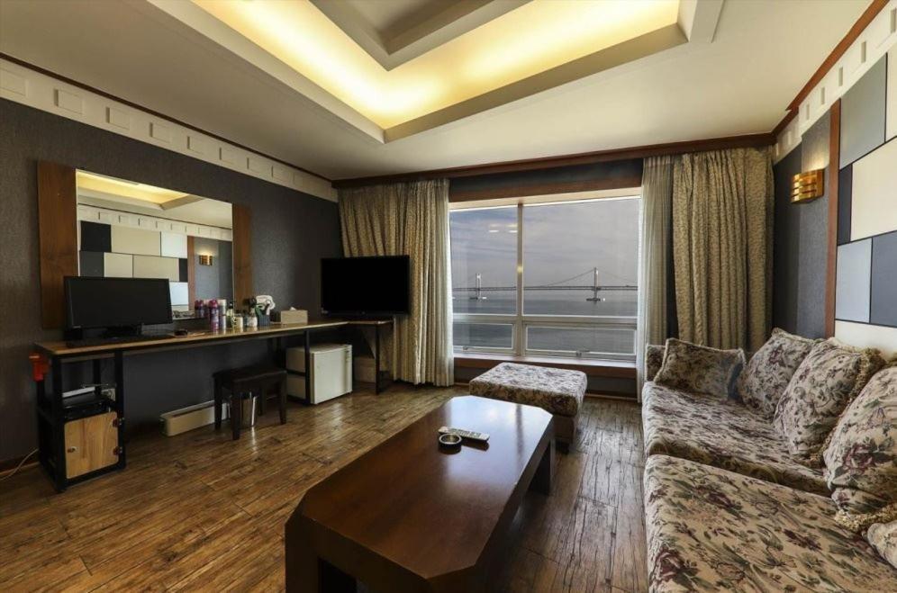 Bridge Hotel Busan Buitenkant foto